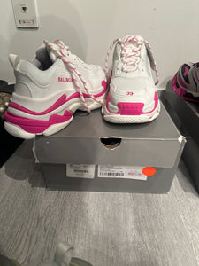 Balenciaga Triple S Sneaker 39